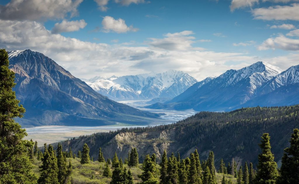 Do you want to obtain Canadian citizenship? We explain everything you need to know about citizenship in Canada and the steps to take to obtain it!