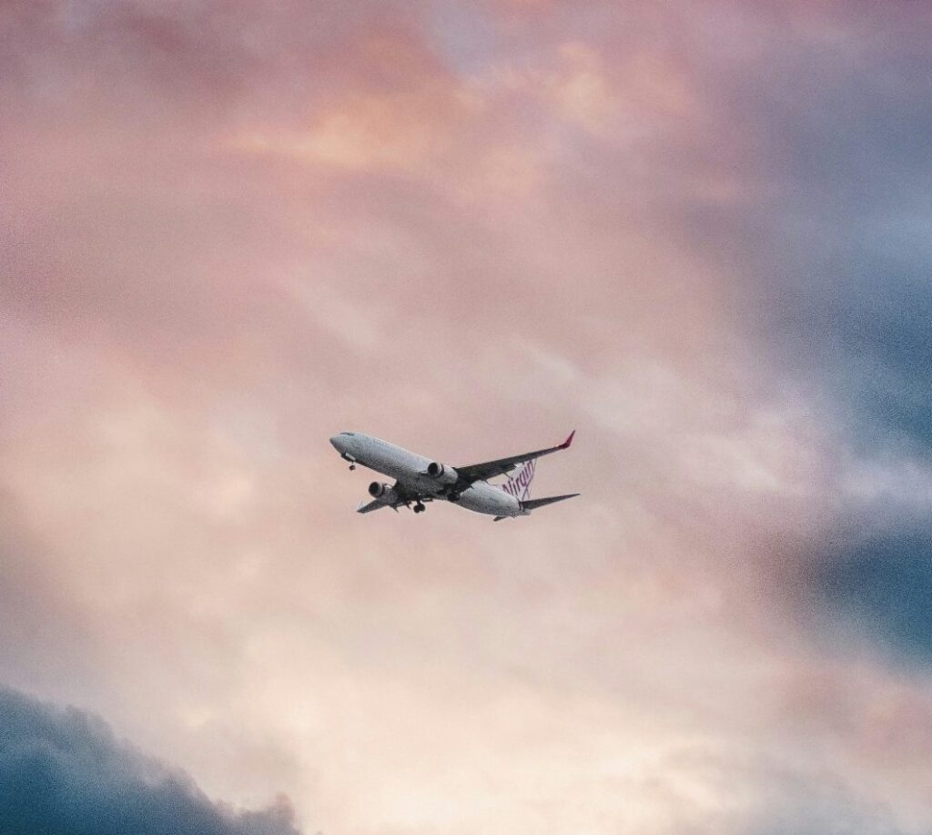 Les Différences entre un Permis d’Études et un Permis de Travail